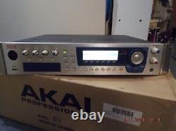 Akai Z4 16-bit Stereo Audio Rack Mount Sampler 400mb Ram Ide & Usb Interface