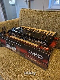 Line 6 KB37 Audio Interface, MIDI Keyboard + Effects Software