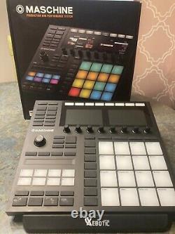 Native Instruments Maschine MK3 with Stand in Excellent Condition